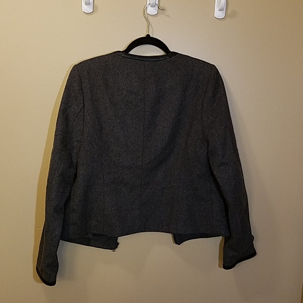 Business Coat - Picture 2 of 6
